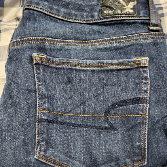 American Eagle Women Jean  Size 8  (30x31) - Picture 3 of 3